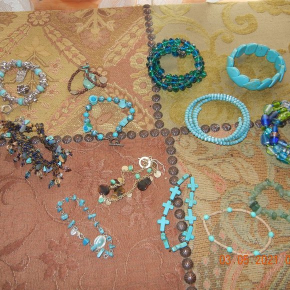 unbranded Jewelry - Southwestern Boho Hippie Bracelet Bundle (jew17)